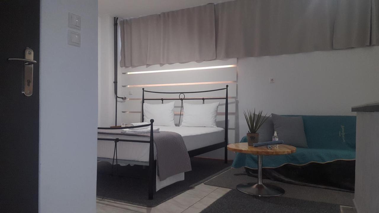Studio V3St & Parking Lárisa Eksteriør bilde